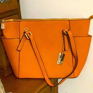 Robert Matthew Purse